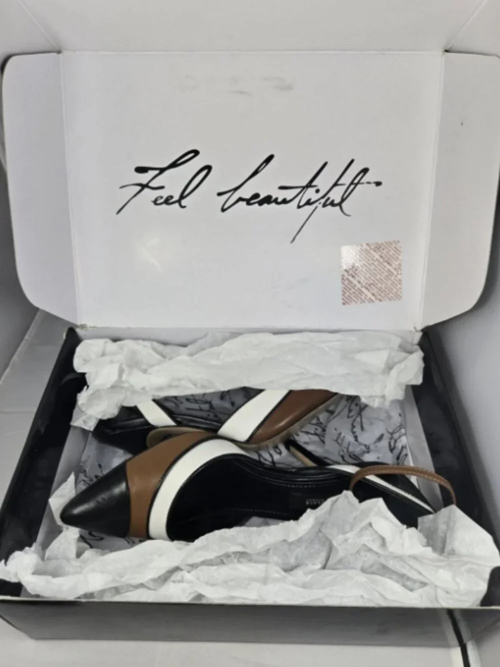 White House Black Market Colorblock Augustina Pointed Toe Heels 7.5 in Box